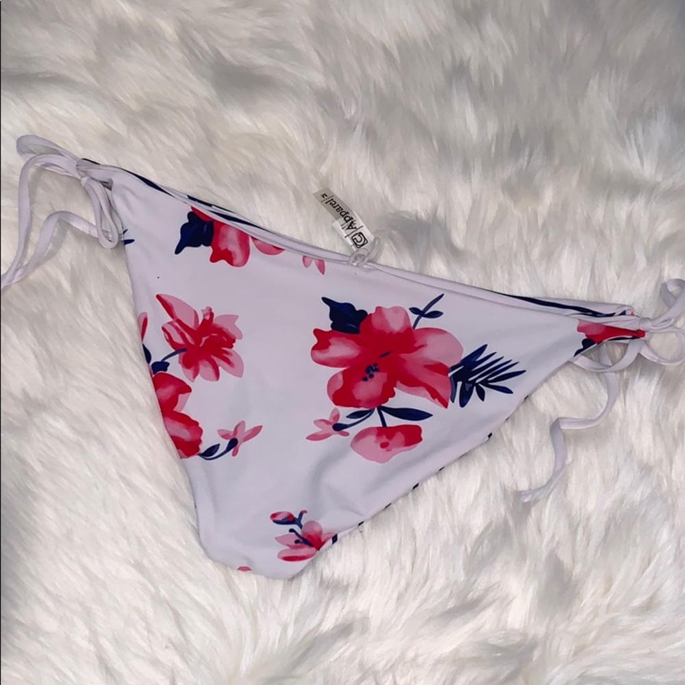NWOT Reversible Swim Bottom